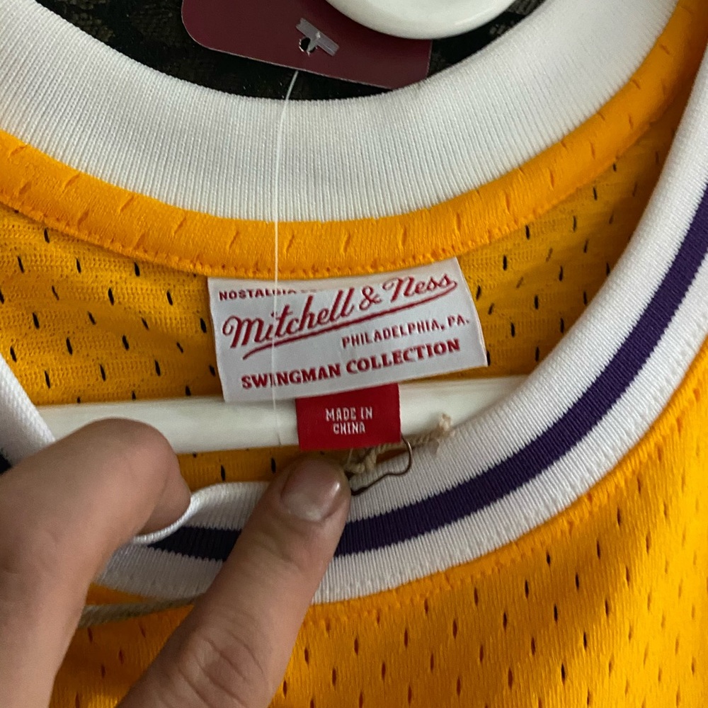 Magic Johnson - Picture 5 of 8